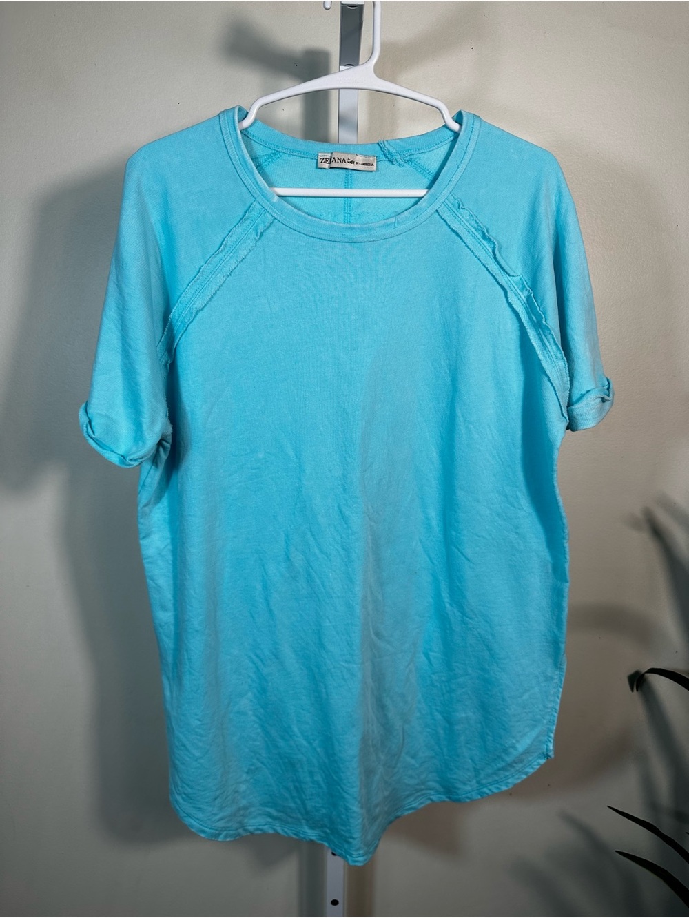 G72. Zenana Turquoise Cotton Raw Edge Raglan Cuffed Sleeve Top Large ptp22”